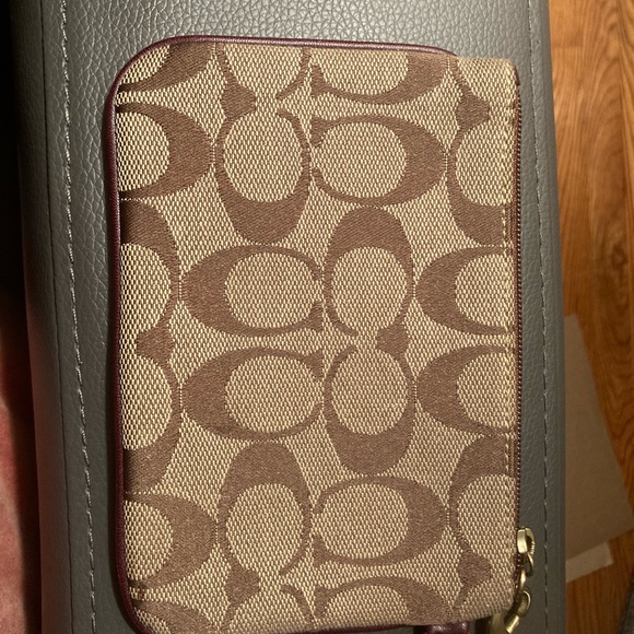 Coach Wristlet - Picture 7 of 9